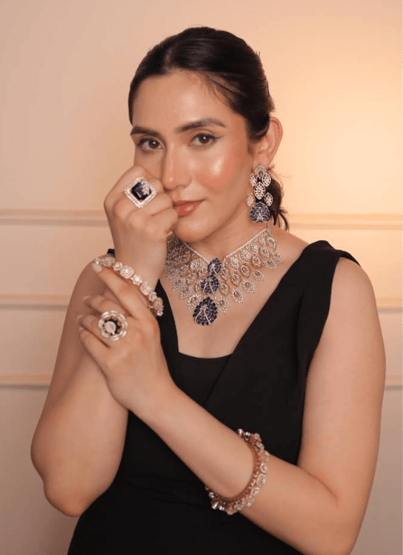 Blue stone diamond necklace set with rings and bracelet
